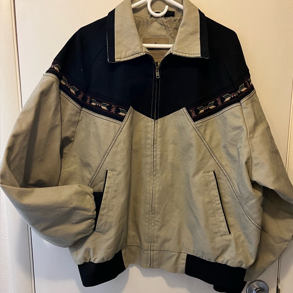 VTG CAYON GUIDE Men's Two-Tone Beige and Black Zip Bomber Jacket … SIze XL